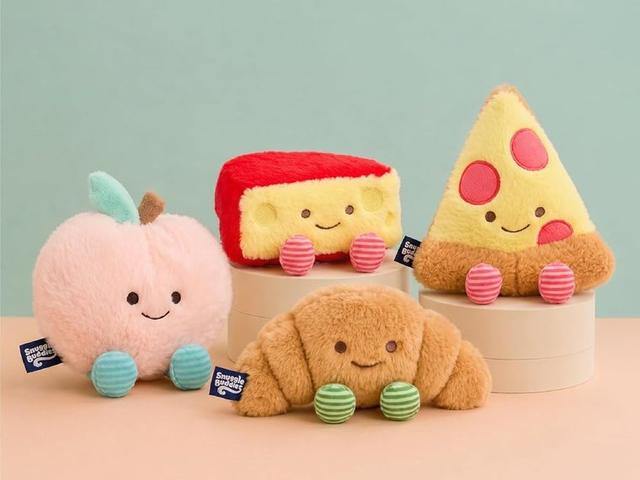 Yummy Buddies croissant, pizza slice, cheese and peach